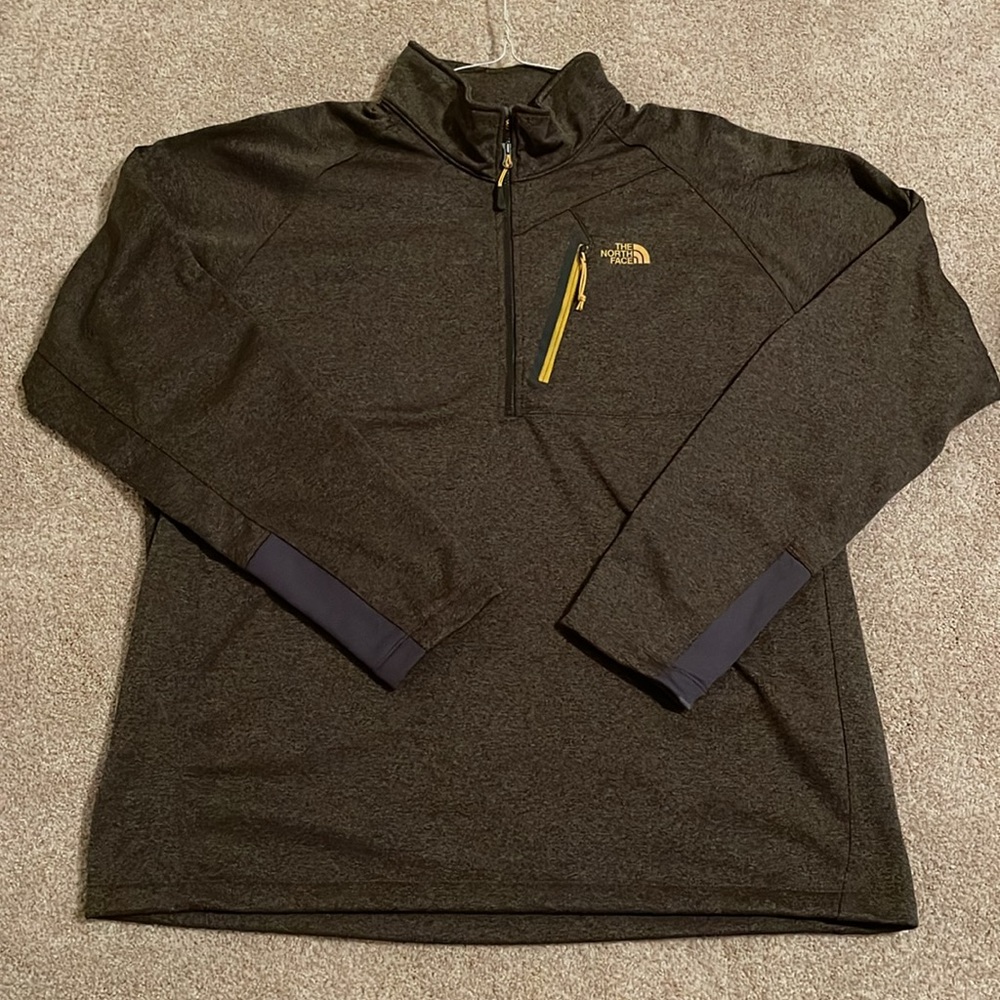 NWOT North Face quarter zip pullover. Men’s XXL. Olive green w/yellow accents
